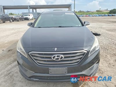 Piąte zdjęcie samochodu w środku: 2016 HYUNDAI SONATA SPORT VIN:5NPE34AF5GH333850 - miniatura