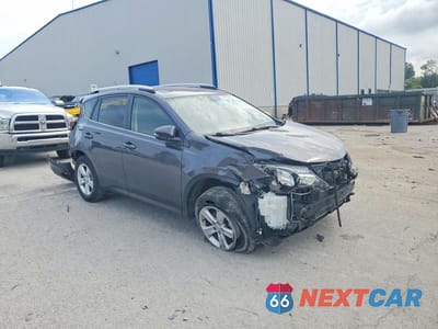 Czwarte zdjęcie samochodu z boku: 2014 TOYOTA RAV4 XLE VIN:JTMRFREVXED089042 - miniatura