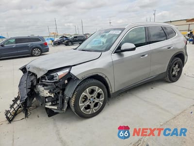 2023 BMW X1 XDRIVE28I WBX73EF05P5W46015 - główne zdjęcie licytacji z USA - miniatura