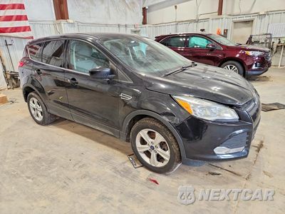 Czwarte zdjęcie samochodu z boku: 2015 FORD ESCAPE SE VIN:1FMCU9GX4FUB39182 - miniatura