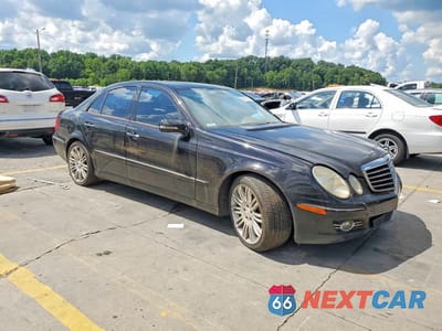 Czwarte zdjęcie samochodu z boku: 2008 MERCEDES-BENZ E 350 VIN:WDBUF56X18B206492 - miniatura