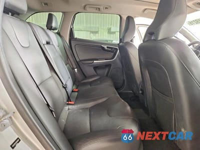 Zdjęcie 10 z 12 samochodu: 2016 VOLVO XC60 T5 PREMIER VIN:YV4612RK3G2840048 - miniatura