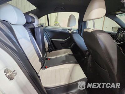 Zdjęcie 10 z 12 samochodu: 2016 VOLKSWAGEN JETTA SPORT VIN:3VWD17AJ8GM268104 - miniatura