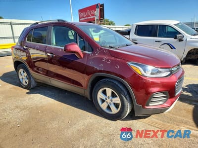 Czwarte zdjęcie samochodu z boku: 2017 CHEVROLET TRAX 1LT VIN:3GNCJLSB9HL143755 - miniatura