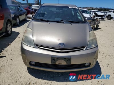 Piąte zdjęcie samochodu w środku: 2004 TOYOTA PRIUS BASE VIN:JTDKB20U040030252 - miniatura