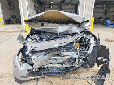Piąte zdjęcie samochodu w środku: 2019 TOYOTA RAV4 XLE VIN:2T3P1RFV3KW077849 - miniatura
