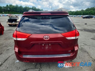 Zdjęcie 6 z 13 samochodu: 2013 TOYOTA SIENNA LE VIN:5TDKK3DC2DS295811 - miniatura