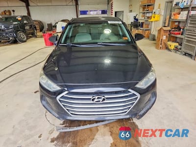 Piąte zdjęcie samochodu w środku: 2017 HYUNDAI ELANTRA SE VIN:5NPD84LF8HH125019 - miniatura