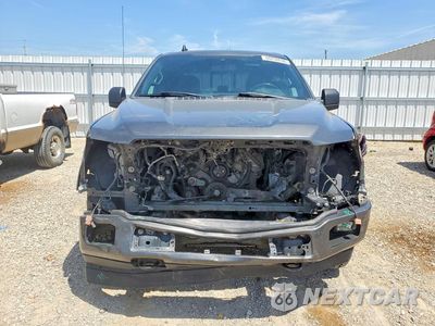 Piąte zdjęcie samochodu w środku: 2019 FORD F150 SUPERCREW VIN:1FTFW1E53KKF02334 - miniatura