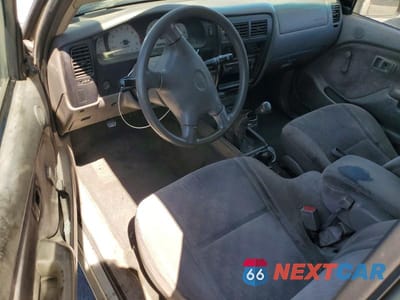 Zdjęcie 8 z 13 samochodu: 2002 TOYOTA TACOMA BASE VIN:5TEVL52N52Z057154 - miniatura