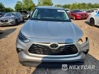 Piąte zdjęcie samochodu w środku: 2022 TOYOTA HIGHLANDER LE VIN:5TDBZRBH8NS183643 - miniatura