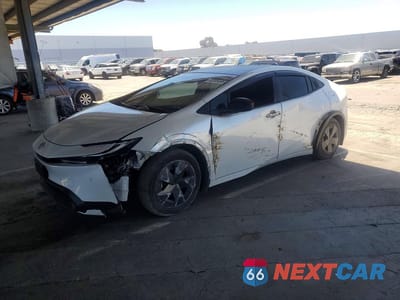 2024 TOYOTA PRIUS LE JTDACAAU9R3033898 - główne zdjęcie licytacji z USA - miniatura
