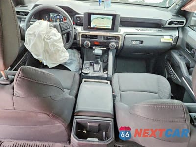 Zdjęcie 8 z 12 samochodu: 2025 TOYOTA TACOMA SR5 VIN:3TMLB5JN4SM193414 - miniatura