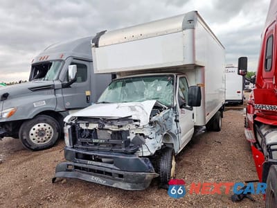 2023 FORD E450 BOX TRUCK 1FDXE4FN3PDD38923 - główne zdjęcie licytacji z USA - miniatura