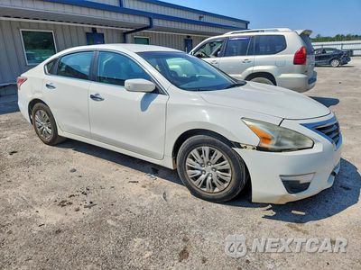 Czwarte zdjęcie samochodu z boku: 2015 NISSAN ALTIMA 2.5 S VIN:1N4AL3AP7FN389018 - miniatura