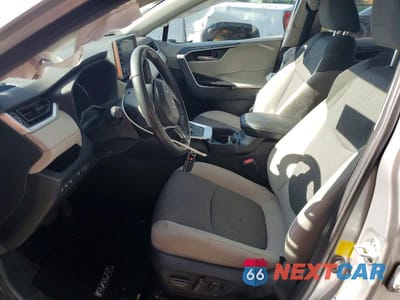 Zdjęcie 7 z 13 samochodu: 2021 TOYOTA RAV4 HYBRID XLE VIN:2T3R6RFV4MW015583 - miniatura