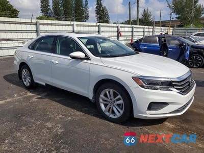 Czwarte zdjęcie samochodu z boku: 2020 VOLKSWAGEN PASSAT SE VIN:1VWWA7A3XLC011628 - miniatura