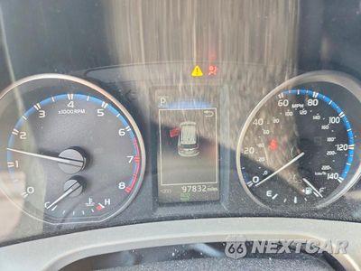 Zdjęcie 9 z 13 samochodu: 2018 TOYOTA RAV4 LE VIN:2T3BFREV0JW719410 - miniatura