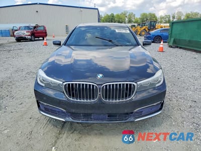 Piąte zdjęcie samochodu w środku: 2016 BMW 740 I VIN:WBA7E2C50GGD99982 - miniatura
