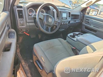 Zdjęcie 8 z 12 samochodu: 2018 RAM 1500 ST VIN:3C6JR6DT2JG129041 - miniatura