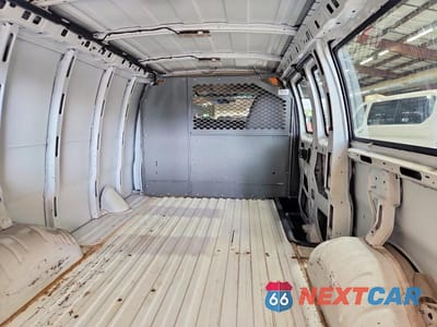 Zdjęcie 10 z 13 samochodu: 2015 CHEVROLET EXPRESS G2500 VIN:1GCWGFCB0F1260519 - miniatura