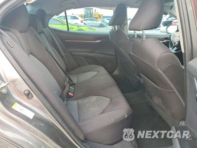 Zdjęcie 10 z 12 samochodu: 2018 TOYOTA CAMRY LE VIN:4T1B11HKXJU518740 - miniatura