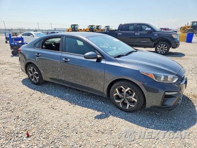 Czwarte zdjęcie samochodu z boku: 2019 KIA FORTE LXS VIN:3KPF24AD7KE095485 - miniatura