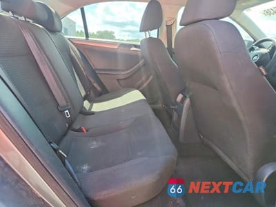 Zdjęcie 10 z 12 samochodu: 2015 VOLKSWAGEN JETTA SE VIN:3VWD17AJXFM251111 - miniatura