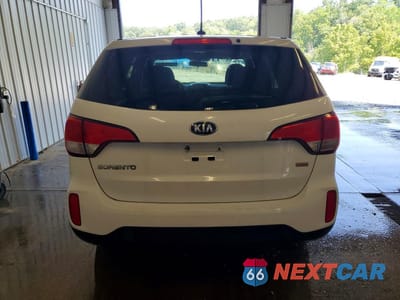 Zdjęcie 6 z 13 samochodu: 2015 KIA SORENTO LX VIN:5XYKTCA69FG639971 - miniatura