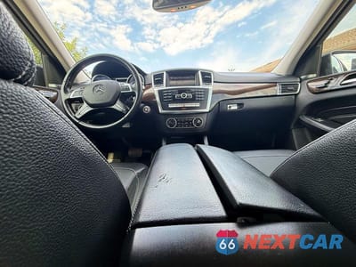 Zdjęcie 9 z 10 samochodu: 2015 MERCEDES-BENZ ML 250 BLUETEC VIN:4JGDA0EB1FA503026 - miniatura