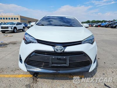 Piąte zdjęcie samochodu w środku: 2018 TOYOTA COROLLA LE VIN:5YFBURHEXJP816626 - miniatura