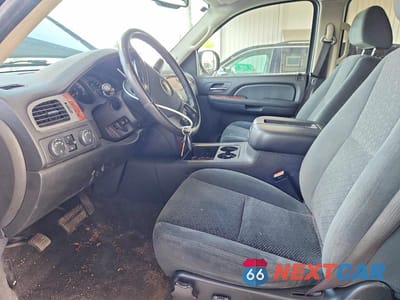 Zdjęcie 7 z 13 samochodu: 2008 CHEVROLET SUBURBAN K1500 LS VIN:3GNFK16308G174936 - miniatura