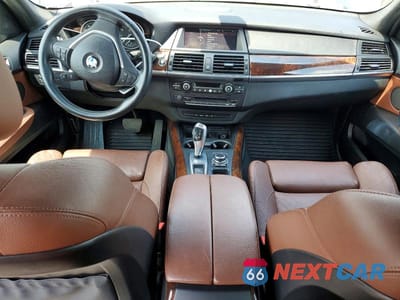 Zdjęcie 8 z 13 samochodu: 2013 BMW X5 XDRIVE35I VIN:5UXZV4C51D0E04665 - miniatura