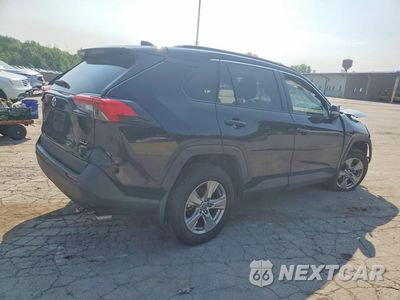 Trzecie zdjęcie samochodu z tyłu: 2024 TOYOTA RAV4 XLE VIN:2T3P1RFV1RW474258 - miniatura