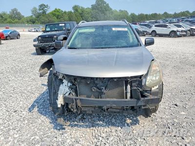Piąte zdjęcie samochodu w środku: 2015 NISSAN ROGUE SELECT S VIN:JN8AS5MT0FW673087 - miniatura