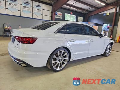 Trzecie zdjęcie samochodu z tyłu: 2022 AUDI A4 PREMIUM PLUS 45 VIN:WAUEAAF43NN004473 - miniatura