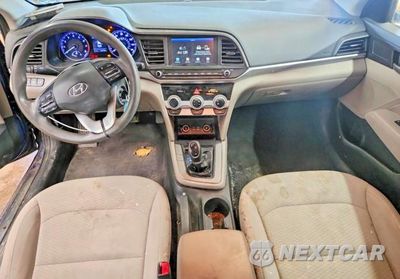 Zdjęcie 8 z 12 samochodu: 2019 HYUNDAI ELANTRA SEL VIN:5NPD84LF3KH408953 - miniatura