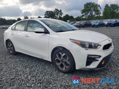 Czwarte zdjęcie samochodu z boku: 2021 KIA FORTE LXS VIN:3KPF24AD1ME392254 - miniatura