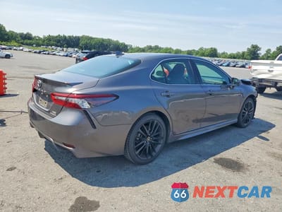 Trzecie zdjęcie samochodu z tyłu: 2024 TOYOTA CAMRY XSE VIN:4T1K31AK0RU631399 - miniatura