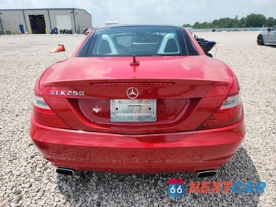 Zdjęcie 6 z 12 samochodu: 2014 MERCEDES-BENZ SLK 250 VIN:WDDPK4HA8EF085967 - miniatura