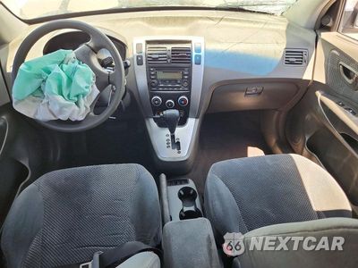 Zdjęcie 8 z 13 samochodu: 2006 HYUNDAI TUCSON GLS VIN:KM8JN12D86U328033 - miniatura