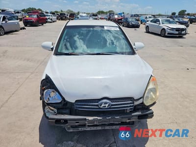 Piąte zdjęcie samochodu w środku: 2008 HYUNDAI ACCENT GLS VIN:KMHCN46C68U227023 - miniatura