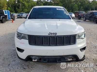 Piąte zdjęcie samochodu w środku: 2018 JEEP GRAND CHEROKEE LAREDO VIN:1C4RJFAG2JC123110 - miniatura