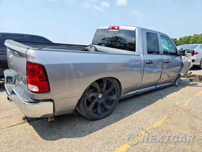 Trzecie zdjęcie samochodu z tyłu: 2019 RAM 1500 CLASSIC TRADESMAN VIN:1C6RR6FG9KS629274 - miniatura