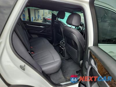 Zdjęcie 11 z 13 samochodu: 2018 BMW X5 SDRIVE35I VIN:5UXKR2C55J0Z18957 - miniatura