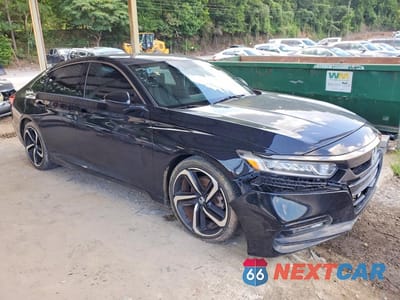 Czwarte zdjęcie samochodu z boku: 2018 HONDA ACCORD SPORT VIN:1HGCV1F35JA068779 - miniatura