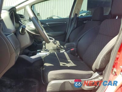 Zdjęcie 7 z 12 samochodu: 2015 HONDA FIT LX VIN:3HGGK5G58FM748199 - miniatura