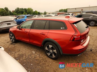 Drugie zdjęcie samochodu z przodu: 2020 VOLVO V60 CROSS COUNTRY T5 MOMENTUM VIN:YV4102WK2L1030735 - miniatura