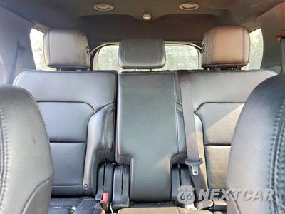 Zdjęcie 10 z 13 samochodu: 2016 FORD EXPLORER XLT VIN:1FM5K8D84GGB68672 - miniatura
