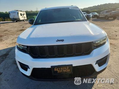 Piąte zdjęcie samochodu w środku: 2023 JEEP GRAND CHEROKEE LAREDO VIN:1C4RJHAG5PC561382 - miniatura